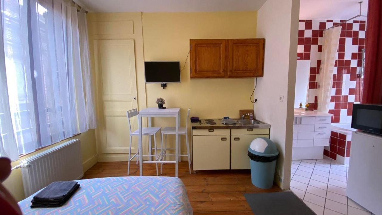 Appartement Dans Une Impasse Calme Proche De La Gare อาเมียงส์ ภายนอก รูปภาพ