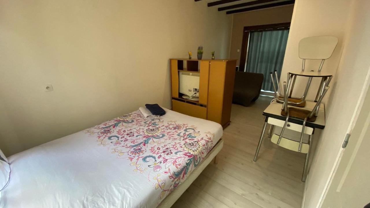 Appartement Dans Une Impasse Calme Proche De La Gare อาเมียงส์ ภายนอก รูปภาพ
